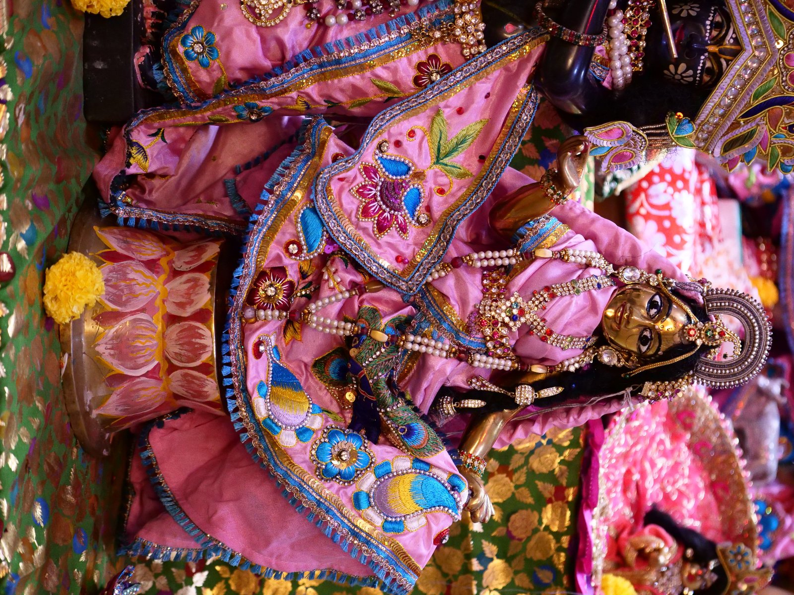  4 Gopashtami Radha kunda Govardhan 19.11.04